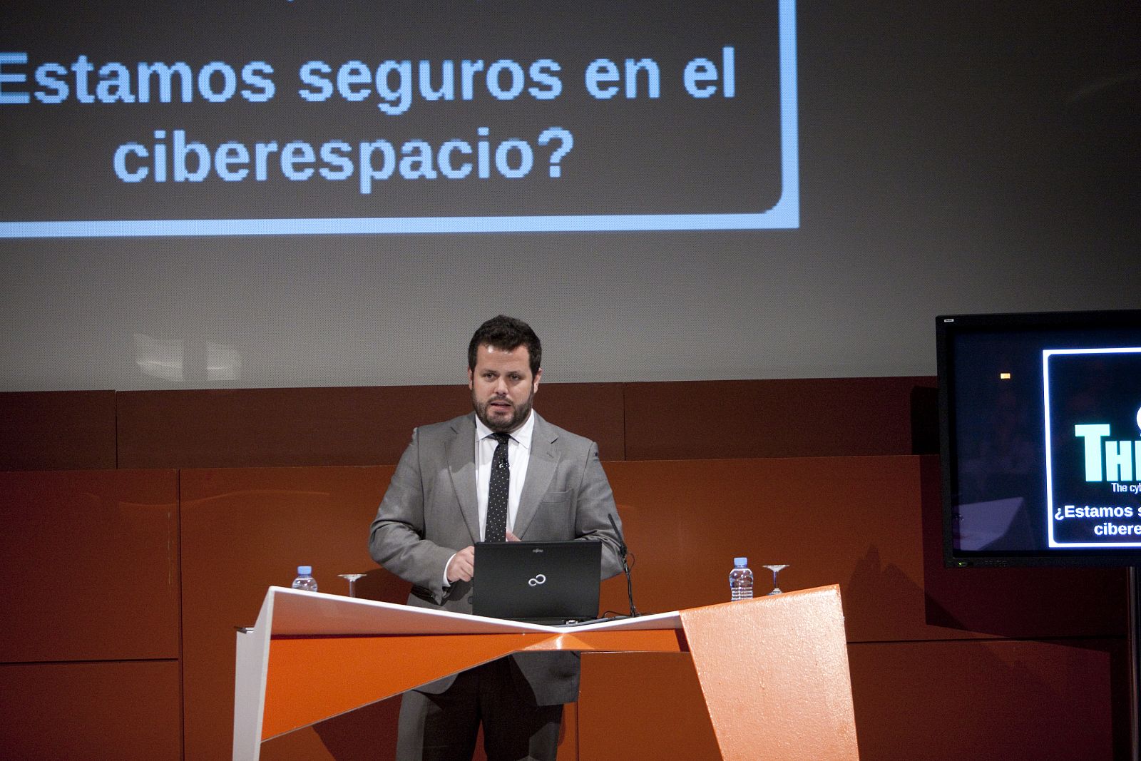 Adolfo Hernández: la ciberseguridad atañe tanto a particulares como a estados o corporaciones | Ver