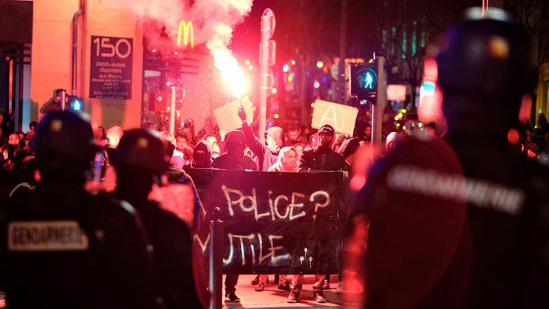 Se extienden en Francia las protestas por la presunta violación de un detenido a manos de la Policía