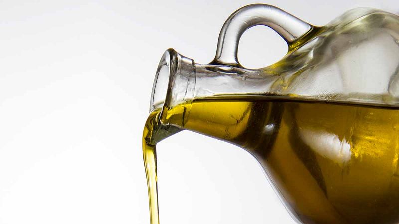 La dieta mediterránea rica en aceite oliva mejora el "colesterol bueno"