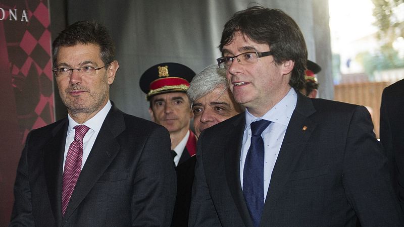 Catalá asegura ante Puigdemont que nadie está "por encima de la ley", mientras que este cuestiona la independencia judicial