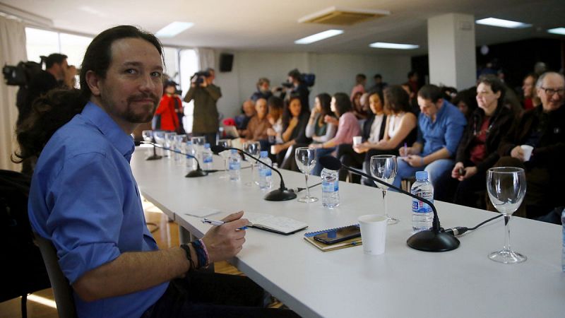 Iglesias forma un 'Gobierno en la sombra' con Bescansa, Monedero y el exJEMAD