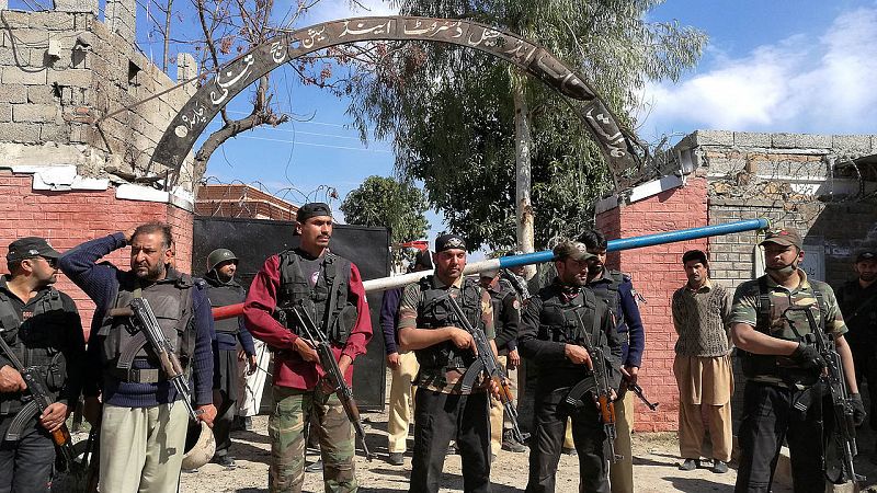 Los talibanes asaltan un tribunal en Pakistán y matan al menos a cinco personas