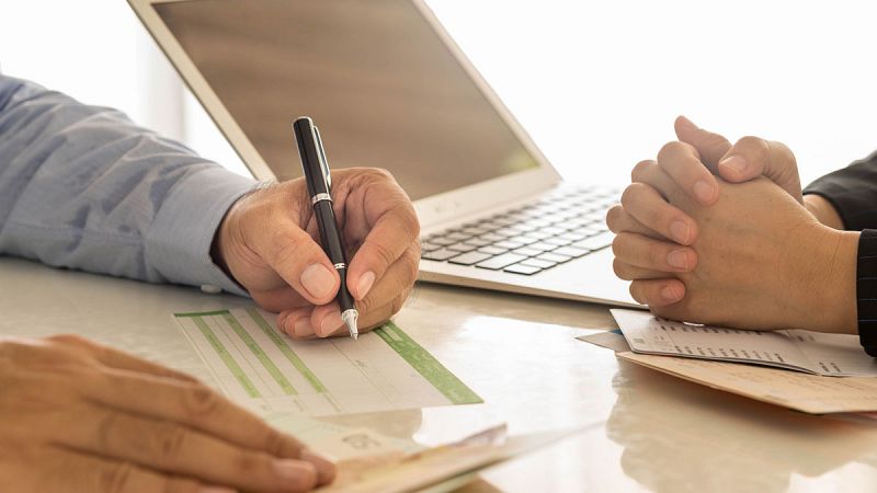 La CNMV advierte "insuficiencias" en la información que las entidades ofrecen sobre sus productos financieros