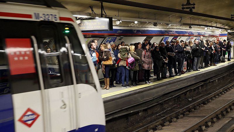 La huelga de maquinistas en Metro de Madrid concluye con menos viajeros y sin incidentes