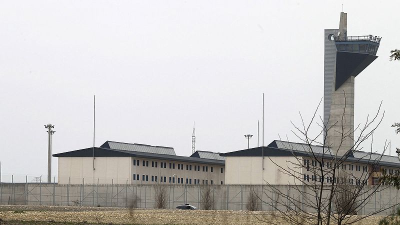 La abogada de ETA Arantza Zulueta sale de la cárcel gaditana de Puerto III