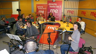 Abierto hasta las 2 - Mara Barros: "Cantar  sola me daba pánico" - 26/02/17 - escuchar ahora