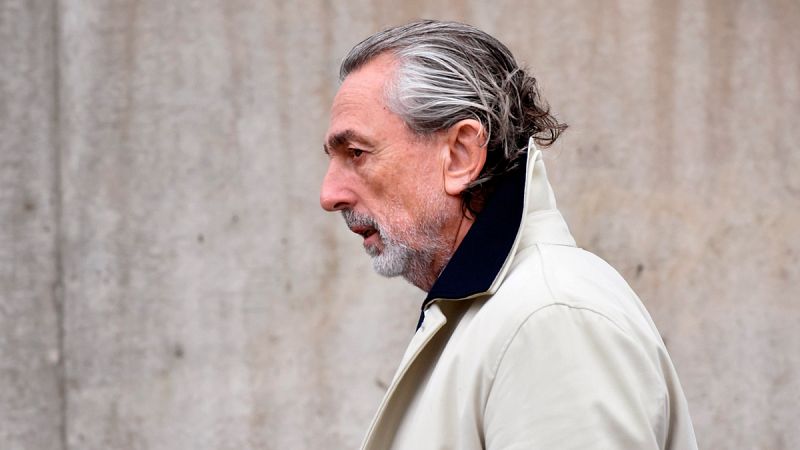 Correa pagaba sus trajes facturándolos como material para sus eventos