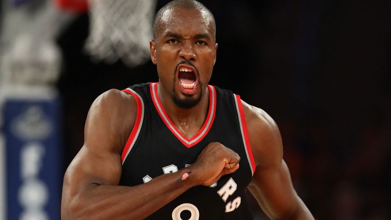 Un doble-doble de Ibaka no impide la derrota de los Raptors