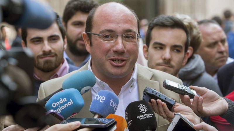 El presidente de Murcia denuncia la "incongruencia" de Ciudadanos