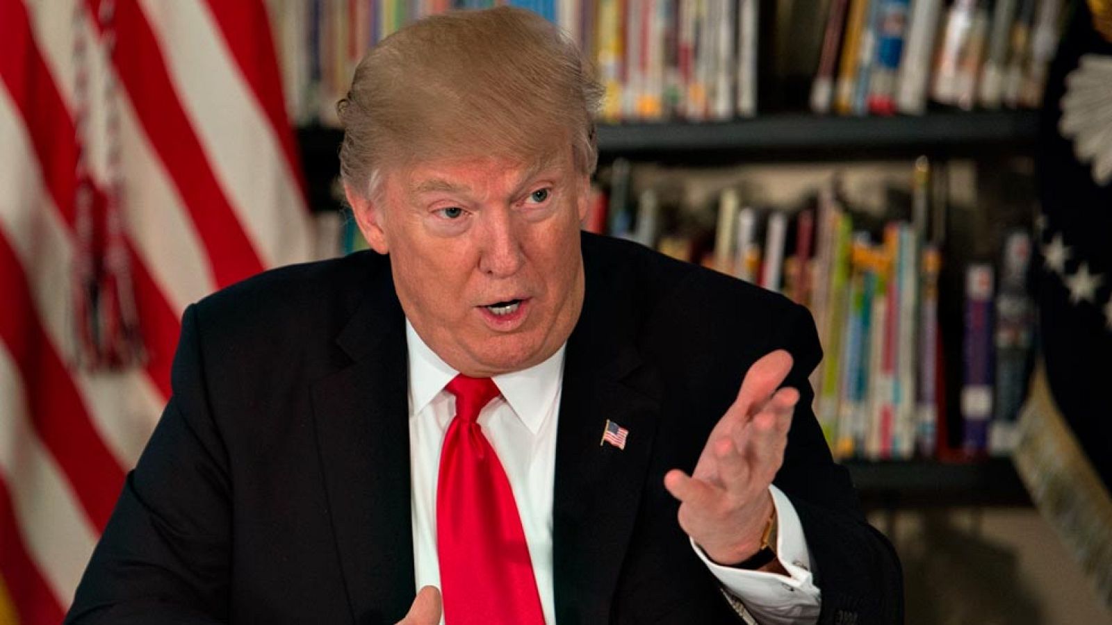 Trump desliza sospechas sobre los vínculos de los demócratas con Rusia