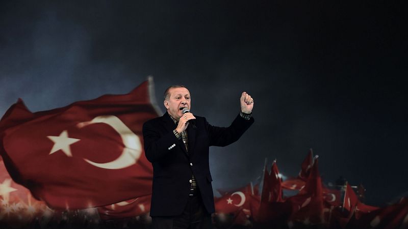 Erdogan califica de "práctica nazi" la prohibición en Alemania de mítines turcos