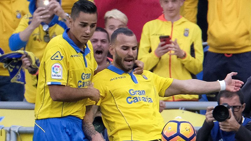 Jesé lidera a Las Palmas en la remontada contra Osasuna