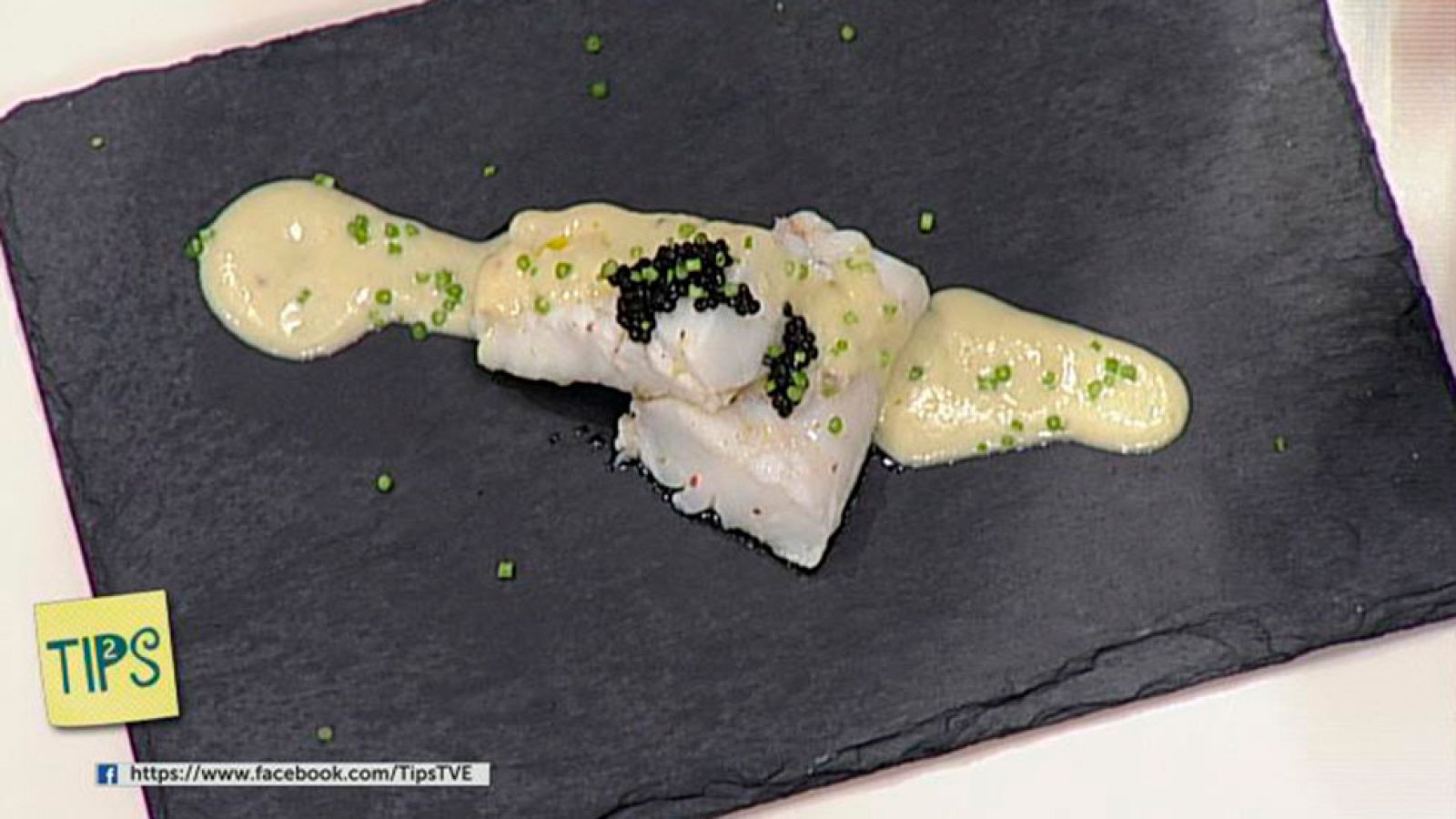 TIPS - Cocina - Merluza en salsa de hinojo con huevas