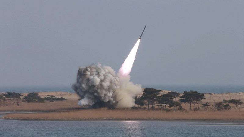 Corea del norte asegura que el lanzamiento de misiles fue un ensayo contra "las bases de EE.UU. en Japón"
