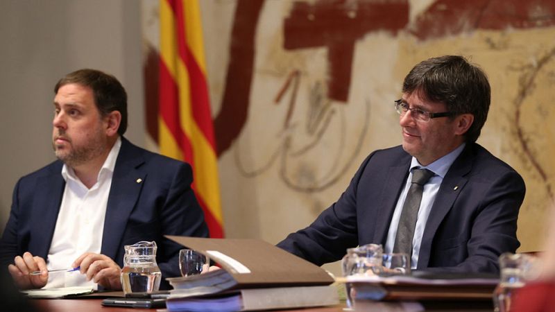 La Mesa del Parlament da luz verde a la reforma exprés del reglamento para la ruptura con España