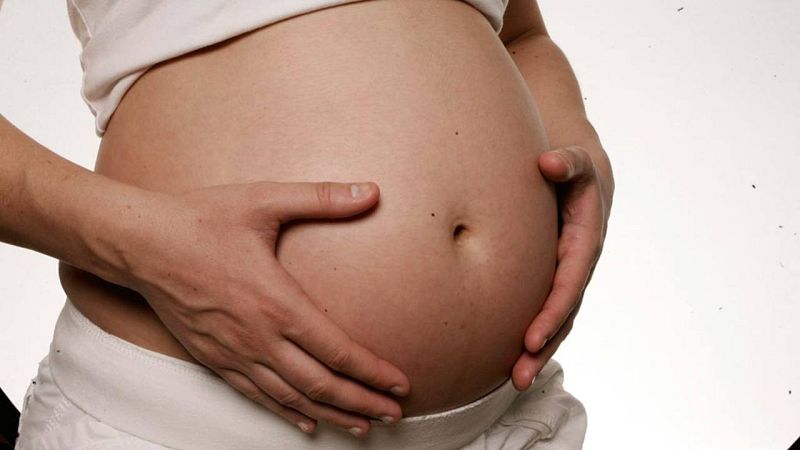 La Administración concluye que la prestación por maternidad no está exenta de IRPF, a espera del Supremo