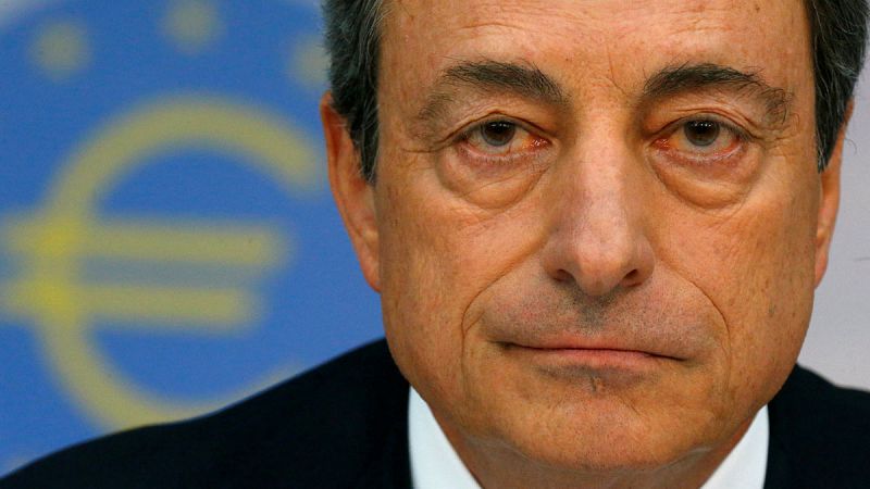 El BCE mantiene los tipos al 0% y su plan de estímulos pese a elevar la previsión de crecimiento e inflación