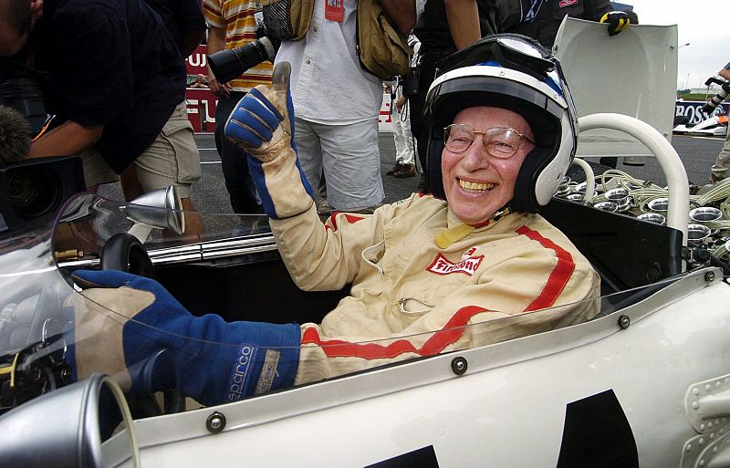 Muere John Surtees, único campeón del mundo de F1 y motociclismo