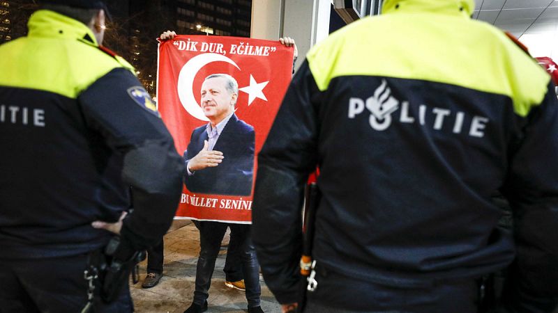 El Gobierno holandés alega que fue imposible una solución razonable con Turquía
