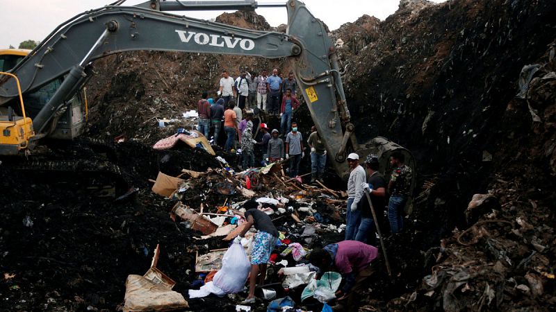 Un deslizamiento de tierra en un vertedero de Etiopía deja al menos 62 muertos