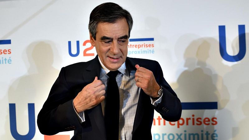 La fiscalía amplía la investigación de los empleos ficticios de Fillon a los trajes que recibió como regalo