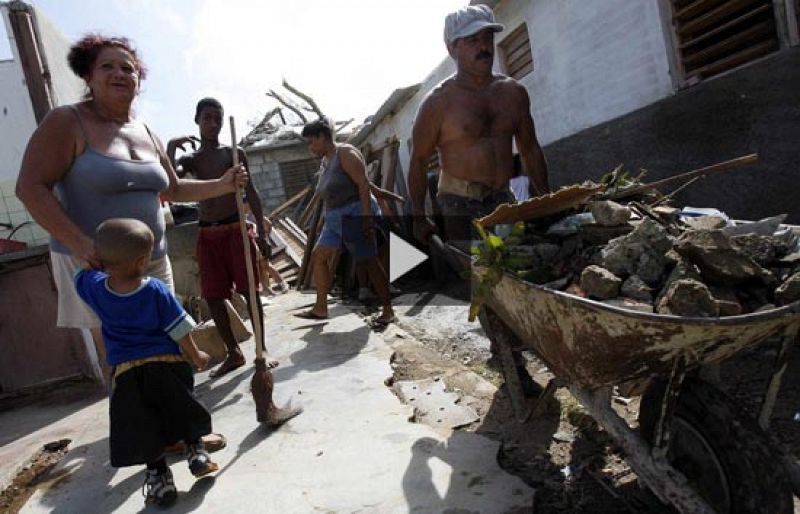Estados Unidos ofrece ayuda humanitaria a los damnificados por el 'Gustav' en Cuba