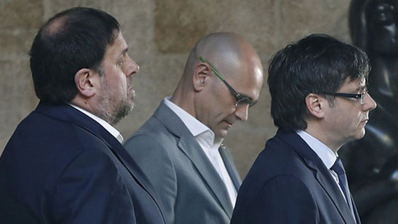 Puigdemont y Junqueras piden negociar un referéndum 'a la escocesa' y el Gobierno lo rechaza