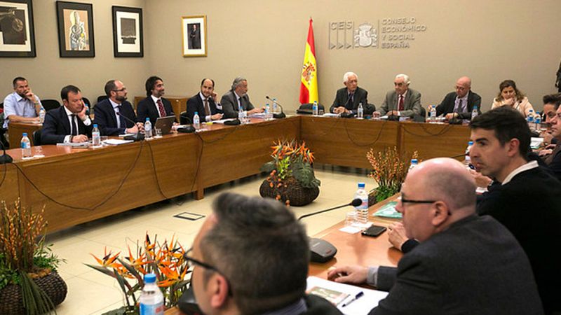 La propuesta de la patronal para recortar el número de estibadores hace encallar la negociación
