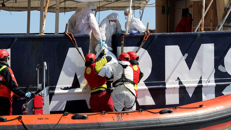 Cientos de inmigrantes mueren en un doble naufragio en las costas de Libia