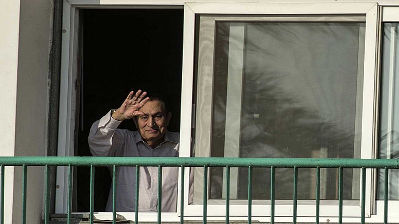 Hosni Mubarak sale en libertad seis años después de la revolución egipcia