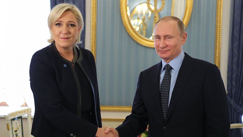 Le Pen pide levantar las sanciones a Rusia en una reunión por sorpresa con Putin