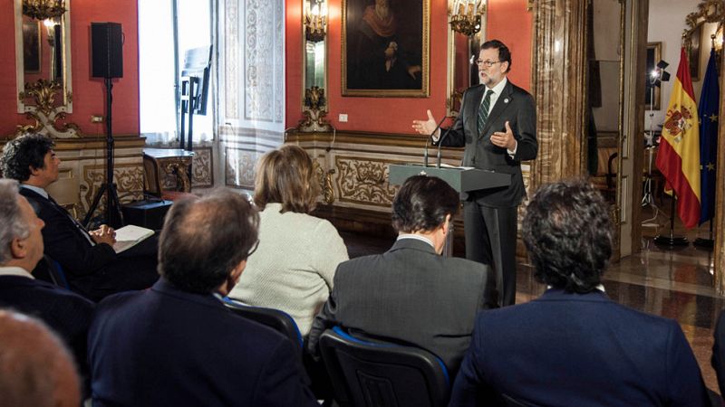 Rajoy sobre Cataluña: "La alternativa a cumplir la ley es la nada, por no decir la selva"