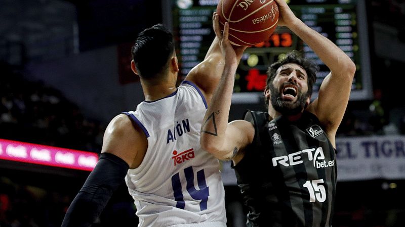 Llull reengancha al Real Madrid a la Liga y el Iberostar se deja el liderato en Murcia