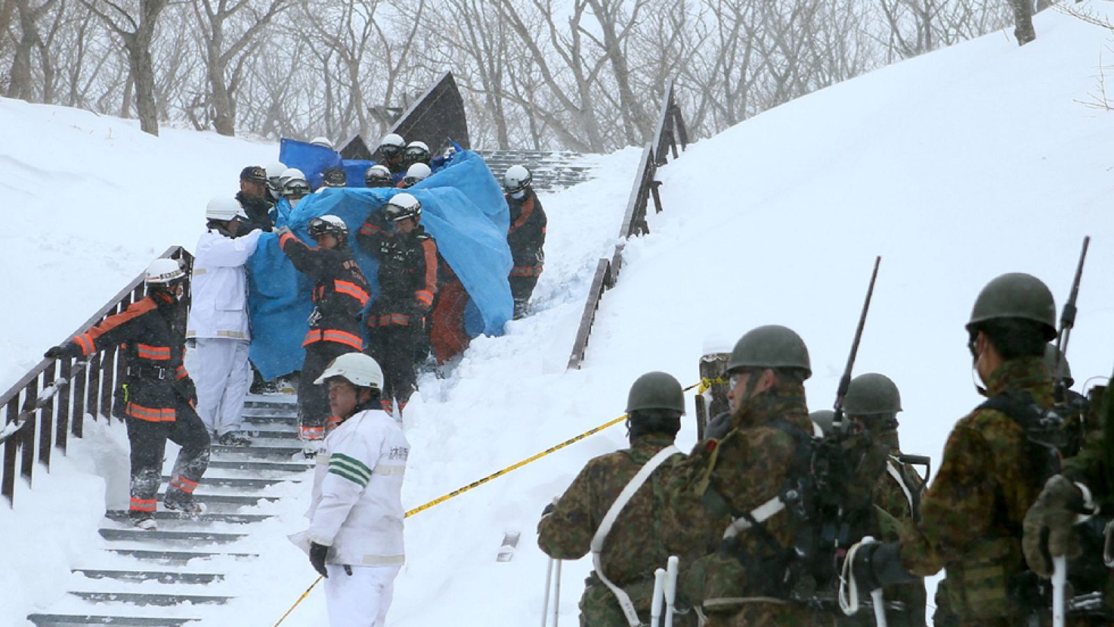 Una avalancha de nieve en Japón mata a al menos ocho personas - Informativo 24h | Ver