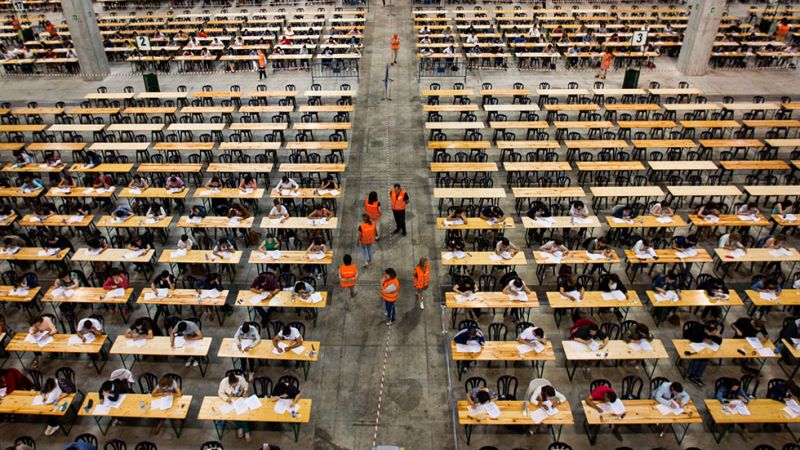 La oferta pública de empleo prevé convertir en fijas el 90% de las plazas interinas en los próximos tres años