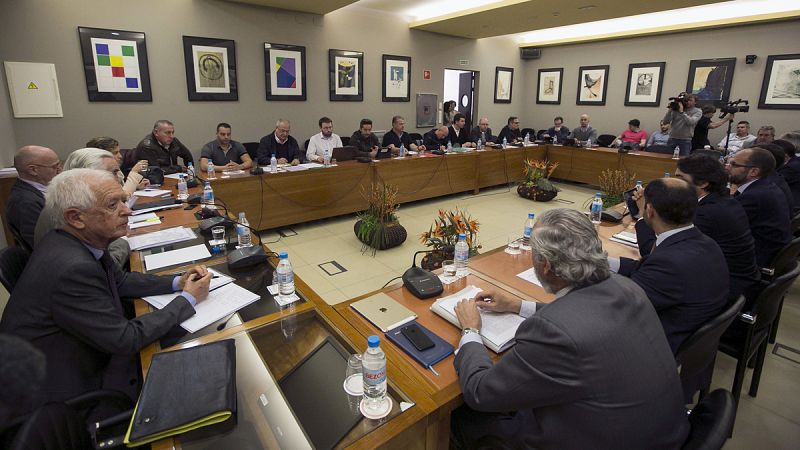 Estibadores y patronal logran un principio de acuerdo sin el apoyo de Fomento