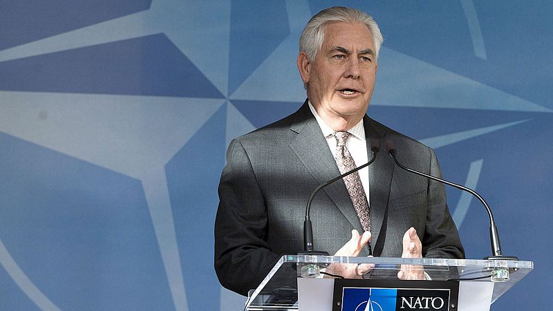 Tillerson pide a sus socios europeos que incrementen su gasto en la OTAN en su primera visita a Bruselas
