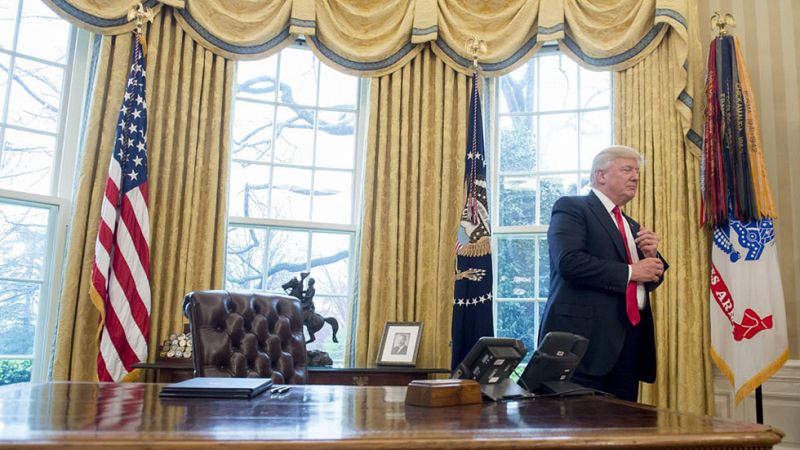 Trump firma dos ordenes ejecutivas para frenar las "violaciones" comerciales