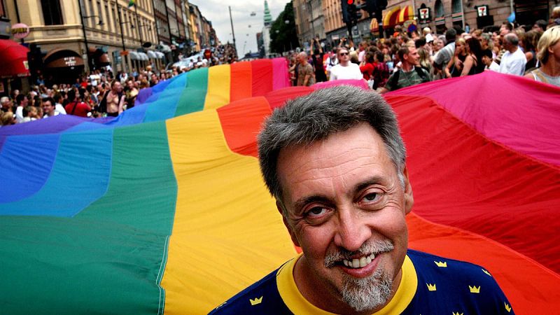 Muere Gilbert Baker, creador de la bandera arcoíris