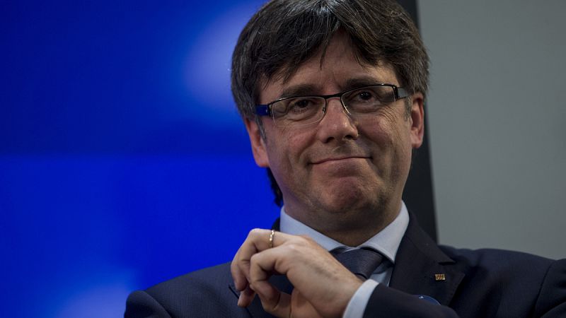 Puigdemont plantea tres posibles preguntas para el referéndum independentista