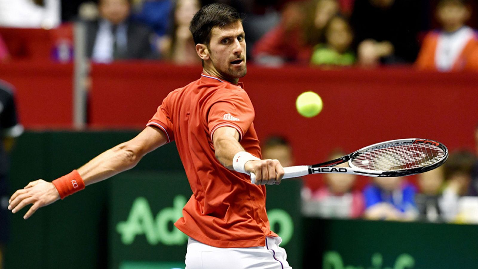 Djokovic cumple los pronósticos y gana cómodamente a Ramos | Ver