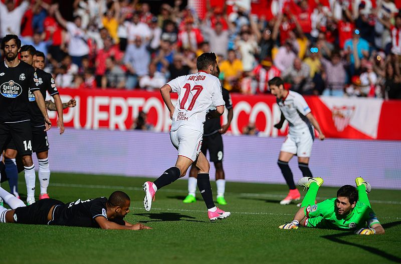 El Sevilla se redime ante Dépor que sigue cerca del abismo (4-2)