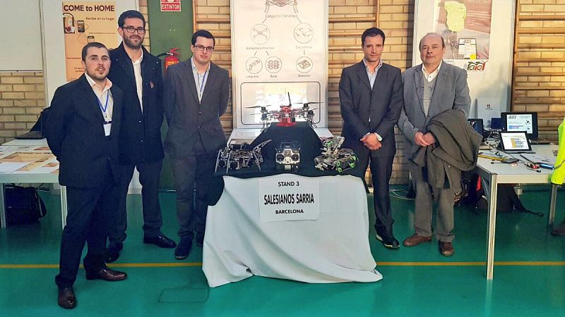Dos estudiantes crean un dron de bajo coste para detectar minas antipersonas