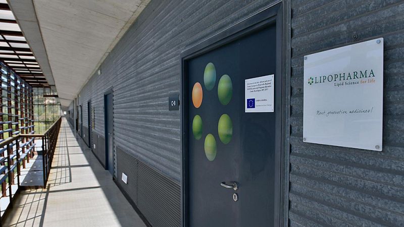 Suspenden la actividad docente a los catedráticos que vendían un fármaco contra el cáncer sin homologar