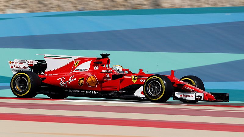 Vettel lidera los libres de Bahrein, con Alonso decimocuarto