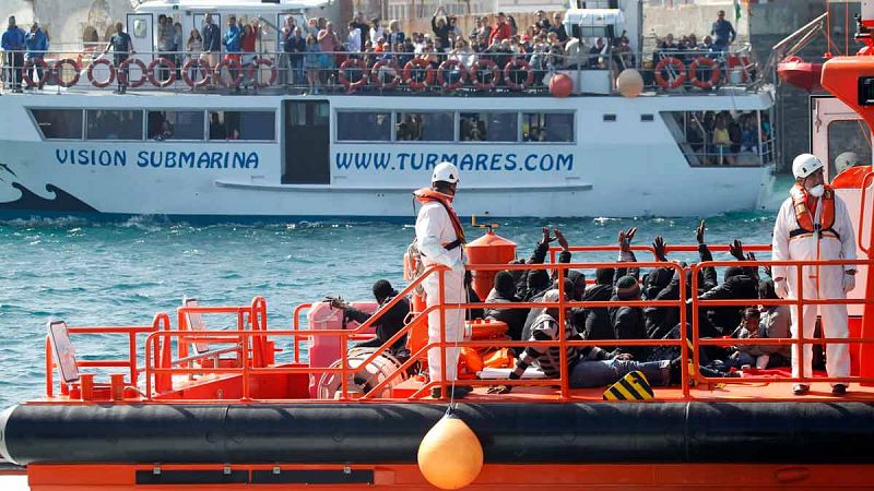 Rescatados cerca de 200 inmigrantes en pateras al sur de España en las últimas horas