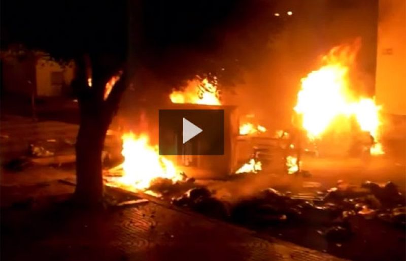 Cuatro detenidos en la segunda noche de disturbios en Roquetas tras el asesinato de un senegalés