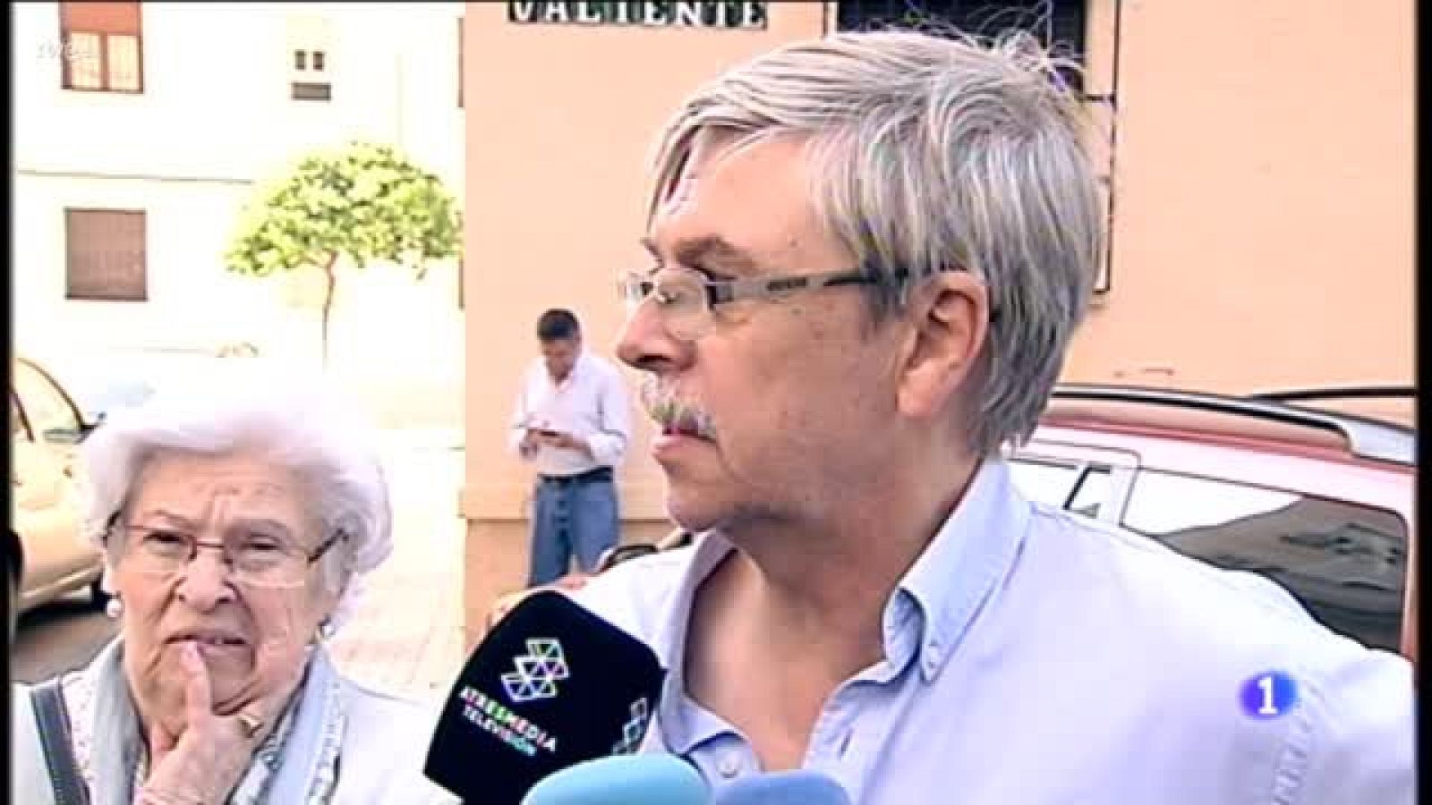 Un fallecido y cuatro afectados por un incendio en Málaga | Ver