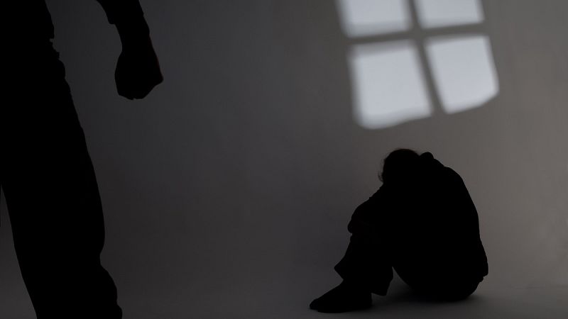 Condenan a 19 años de prisión al hombre cuya pareja quedó parapléjica al saltar por la ventana tras una paliza