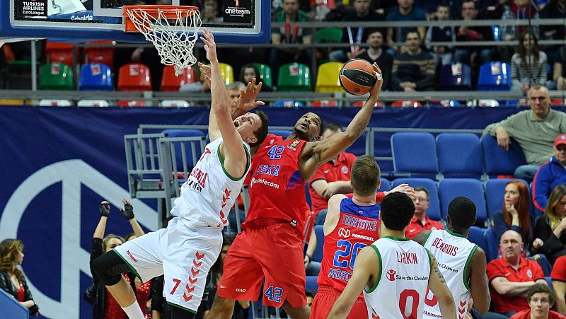 El Baskonia asusta, pero no consigue sorprender al CSKA